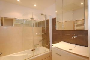 Grand Palais 4P BOB1309