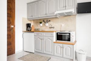 Marias Seaside Apartments