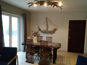 Quiet luxury apartment near city center and port