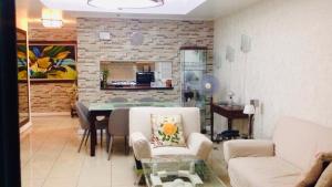 67 sqm. Condo Unit in Robinson Place Residences