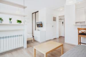 Apartments Warsaw Pereca by Noclegi Renters