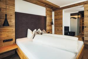 Suite with Balcony room in Hotel Cores