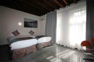 Amosa Liège City Centre Apart Regence 10