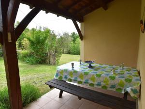 Maisons de vacances Rurally located holiday home with magnificent view close to Cazals : photos des chambres