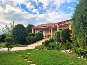 Villas Aux Cypres du Sud : mer et montagne : photos des chambres