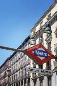 Exclusive quietness in the heart of Madrid with Public Parking, Breakfast, 2 bathrooms