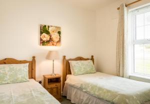 BallybHoliday Cottages No 7 by Trident Holiday Homes