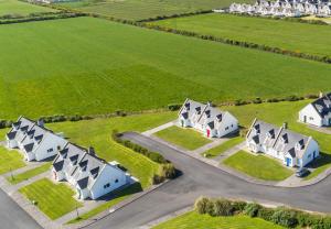BallybHoliday Cottages No 7 by Trident Holiday Homes