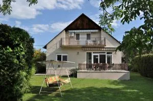 ZÁMOR HOLIDAY HOUSE - Keszthely