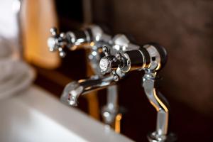 Rose And Crown Hotel