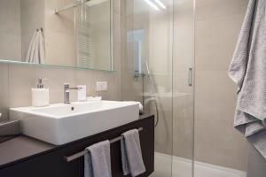 Brand new apt , City Life district