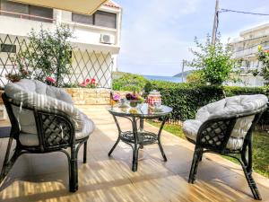 Peaceful Garden on the Sea