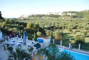 Triple Room with Balcony room in Hotel Orchidea