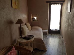 Hotels Le Crillon : photos des chambres