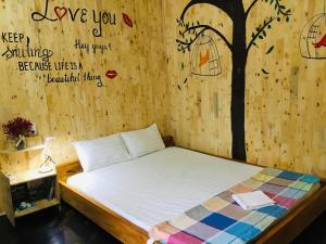 Green Hill Hostel & Tour
