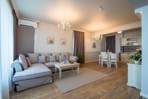 One-Bedroom Apartment with Sea View (2 Adults + 2 Children) - Free Beach Access room in Sunny Castle Hotel - All Inclusive
