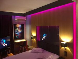 Double Room room in Olympic Hotel