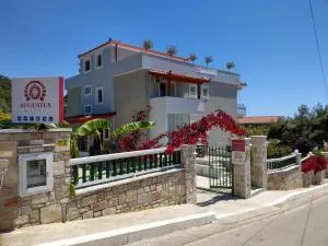 Augustus Hotel - 德尔米