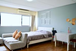 Popular Condo Impact Muangthong by Tide