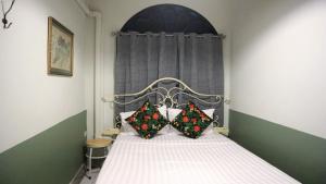 The Neighbors Hostel