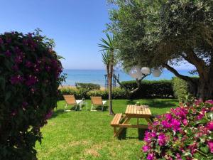 Aqua Seafront Beach House With Garden Corfu Greece