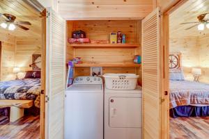 4 Bed 3 Bath Vacation home in Bryson City