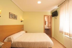 Penzión HOSTAL LOS BATALLONES Torrejón de Velasco Španielsko