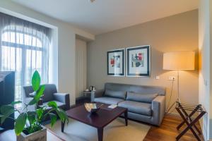 Superior Suite Queen Bed  room in Hotel Cismigiu