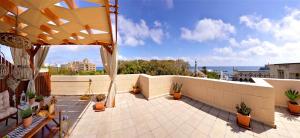 CENTER Penthouse - MEDIEVAL Town 10- BEACH 2