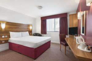Room #3658010 room in Days Inn Corley - Nec (M6)