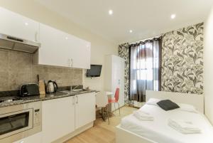 Studio Apartment room in New Kent Apartments