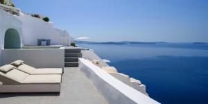 Echoes Luxury Suites Santorini Greece