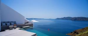 Echoes Luxury Suites Santorini Greece