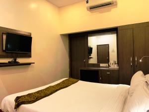 The Ambassador - Hotel & Conference Center