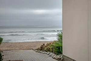 Blue Pearl - situated right on the beach - Swakopmund