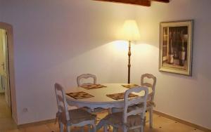 Maisons de vacances Gite Le Galta - Maison entiere tout equipee, 2 chambres, SdB avec bain a remous, terrasse privative : photos des chambres