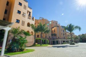 (DUF002) Sea Facing Beach Front Apartment