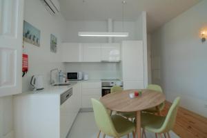 Passeio da Avenida - Central Avenue Apartment with Elevator