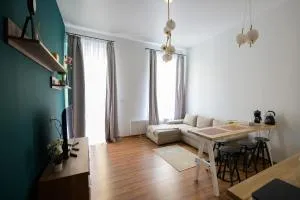 UNIRII OLD SQUARE APARTMENTS 4 - Тімішоара