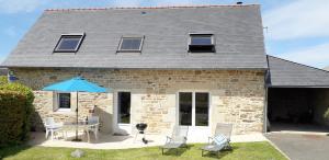 Maison sur jardin clos au calme à la campagne et proche des plages