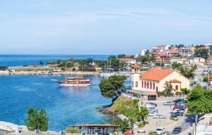 Pela Veranda Exquisite Suites