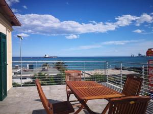 Appartamento deluxe con terrazza sul mare