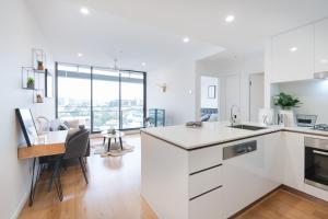 Minimalist & Warming APT - Close to CBD and Valley