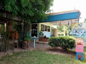 AtMyHomeStay Bangsaphan