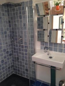 Maisons d'hotes la maison bleue : photos des chambres