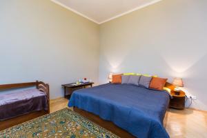 APARTMENTS on SHOLOM ALEICHEM