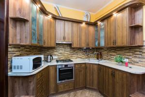 APARTMENTS on SHOLOM ALEICHEM