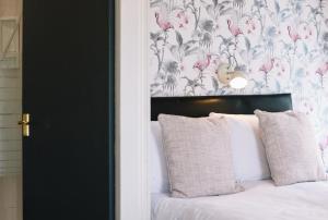 Double Room with Sea View room in Four Oaks Hotel