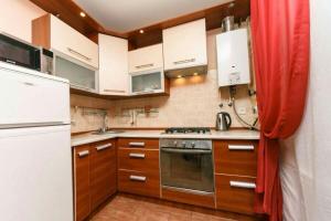 Борщаговская 202 Шулявская, Космополит, Большевик, ДК Росток, спорт комплекс Венето