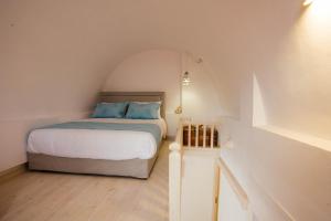 Akrotiri Cycladic Suites Santorini Greece